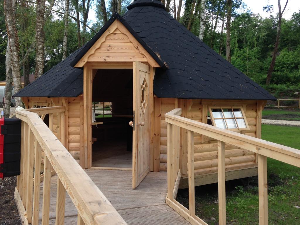 Le Petit Robinson Hotel Champvert Eksteriør billede