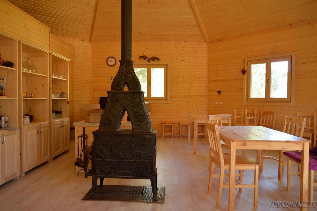 Le Petit Robinson Hotel Champvert Eksteriør billede