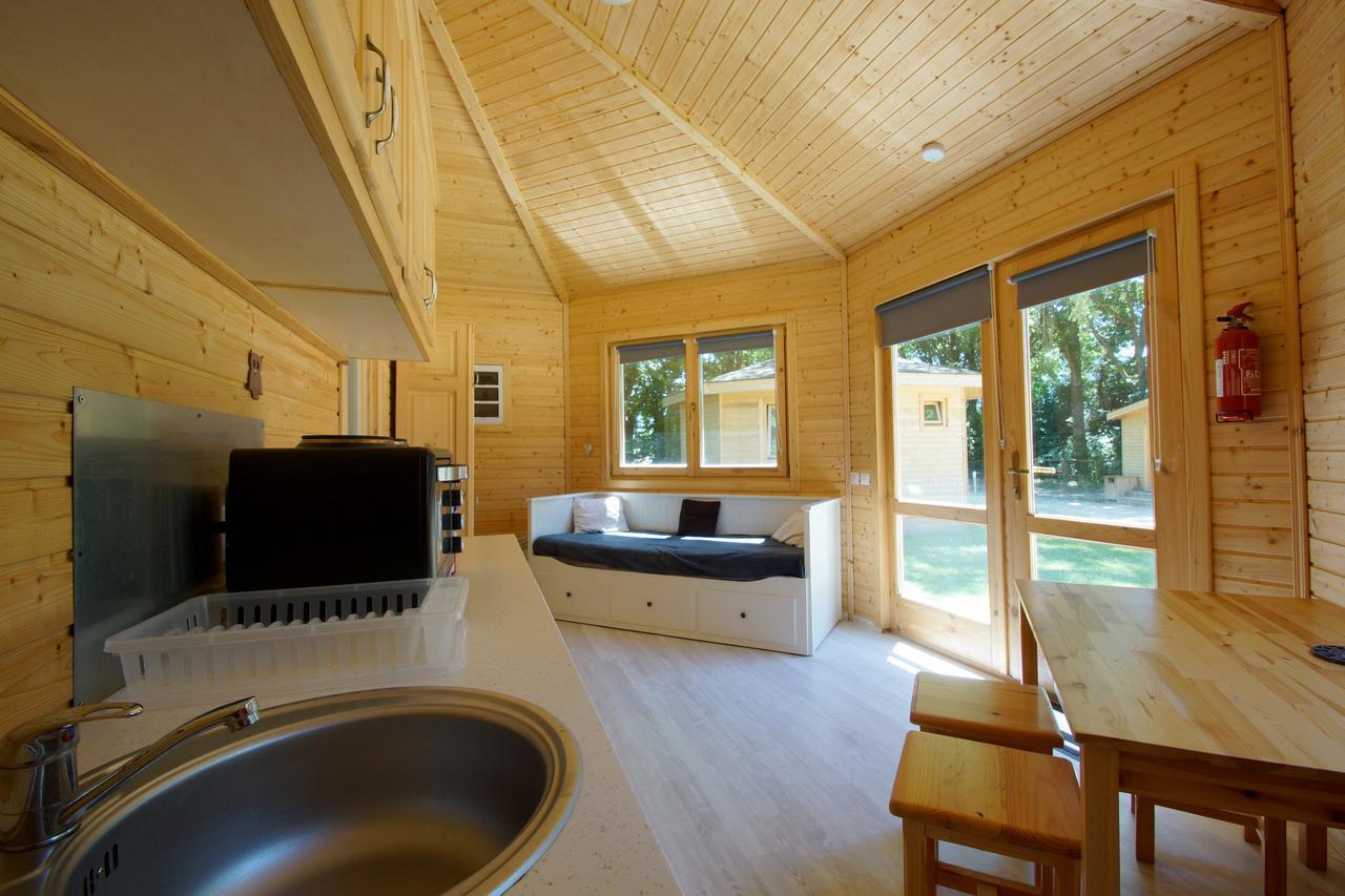 Le Petit Robinson Hotel Champvert Eksteriør billede